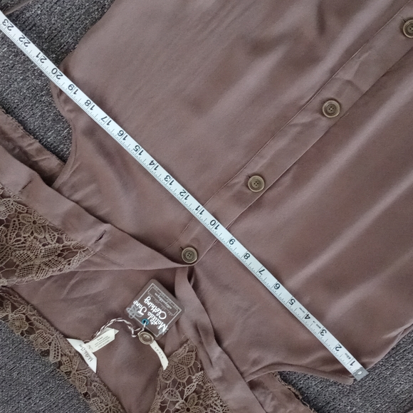 🆕 🍁Matilda Jane🍁 - Brown "Ambitious You" Vest w/Crochet Lace Collar - Picture 15 of 16